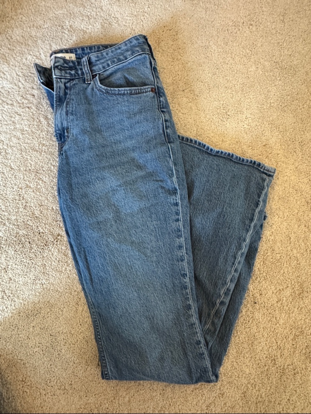 Abercrombie & Fitch High-Rise Bootcut Jeans - Light Blue Wash